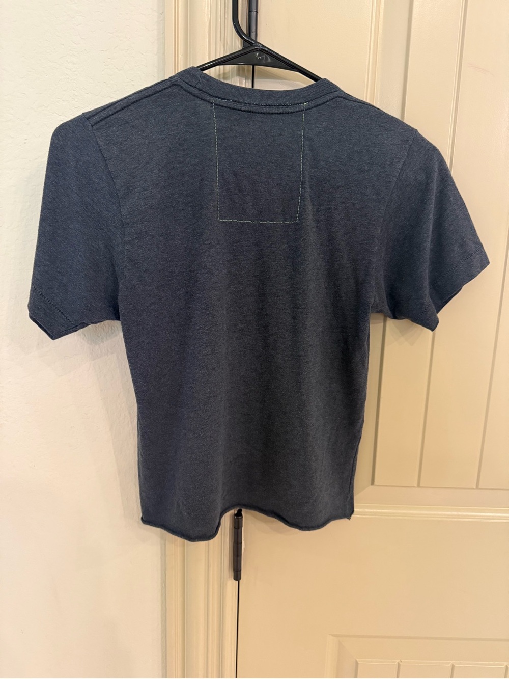 AVIATOR NATION Women’s Charcoal ASPEN CO  BOYFRIEND Crop Graphic T-Shirt size XS - Picture 8 of 8